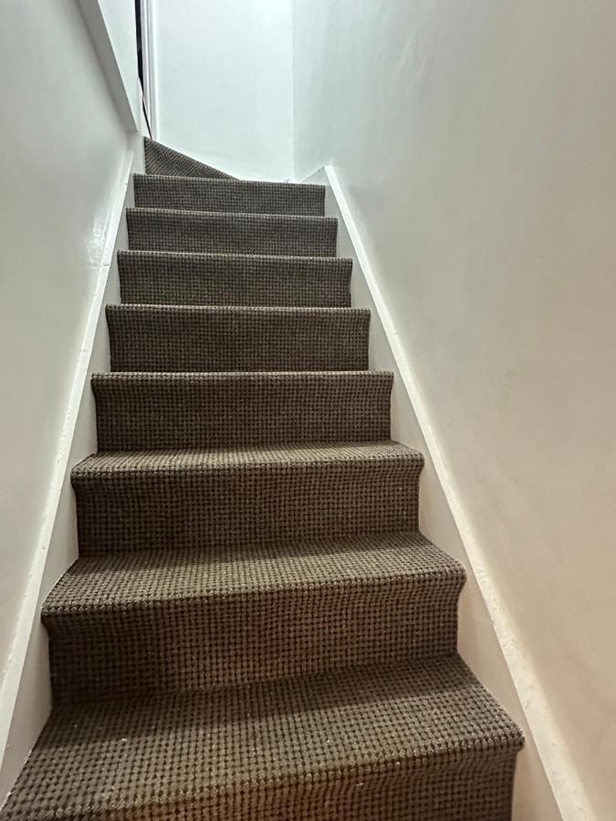 Beautiful No4 Forest Road Apartment London