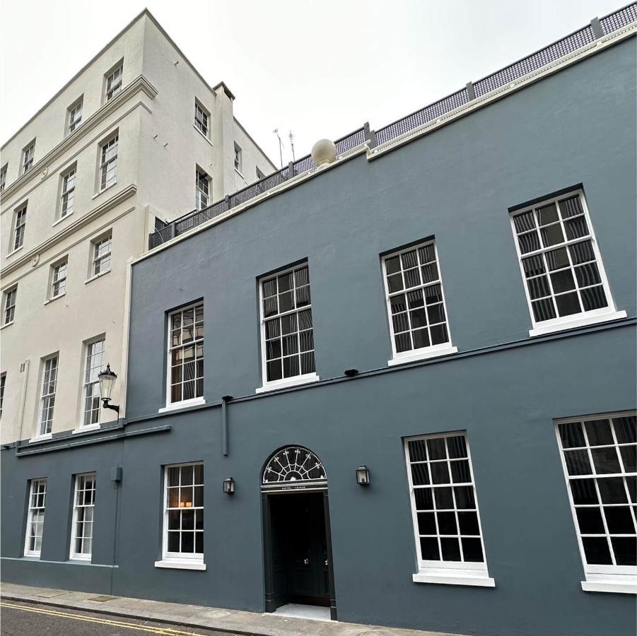 No. 30 Knightsbridge Hotel
