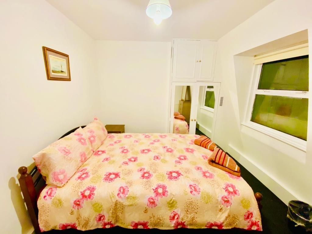 Tow Bedroom In Apartment