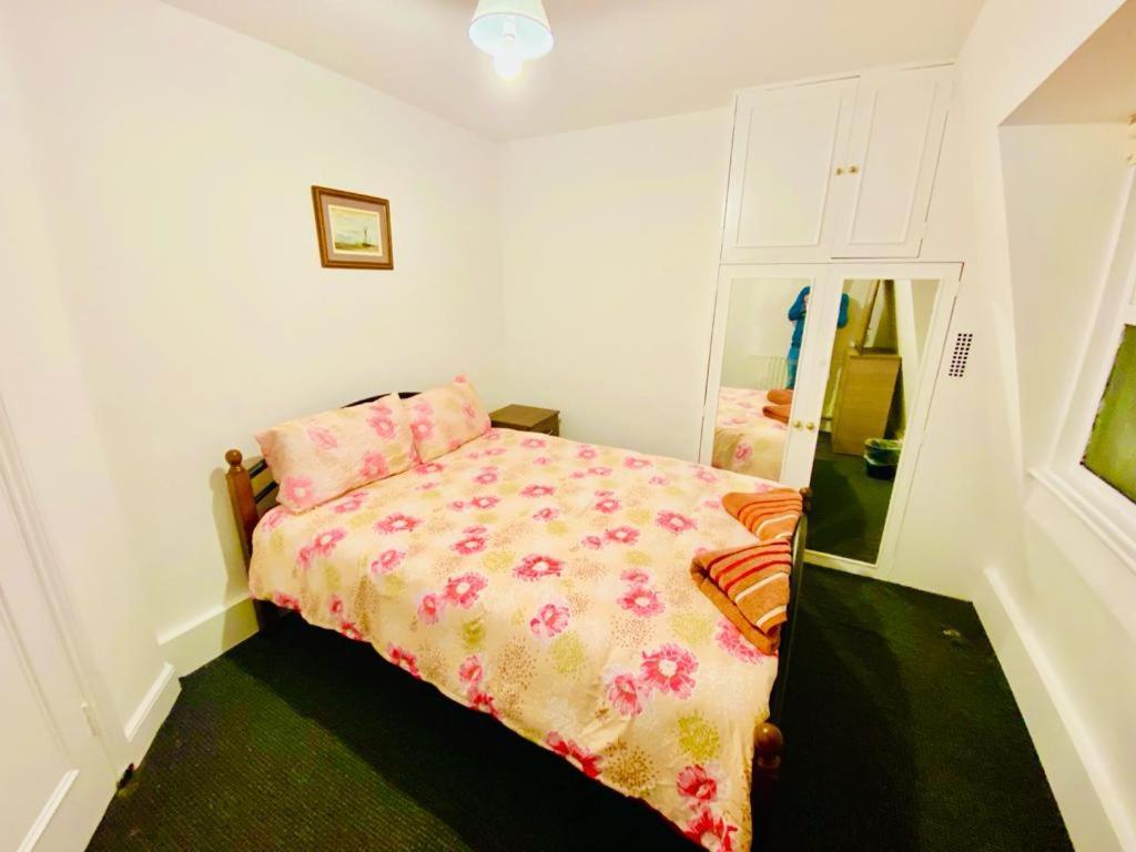 Tow Bedroom In Apartment