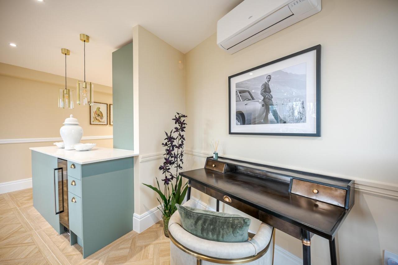Appartement Experience Chiswick In Comfort 2Bd Flat With Ac And Modern Design Londen