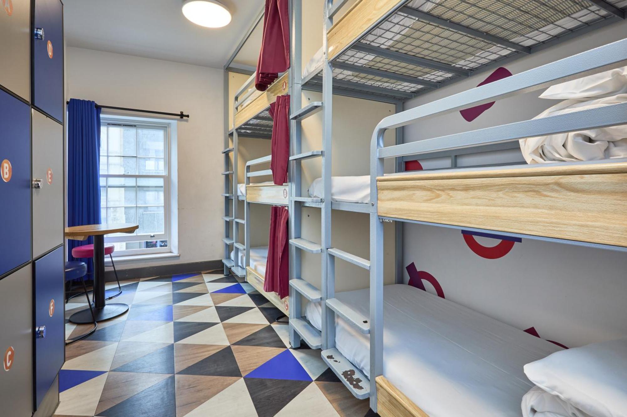 St Christopher's Bridge - The Village Hostel *