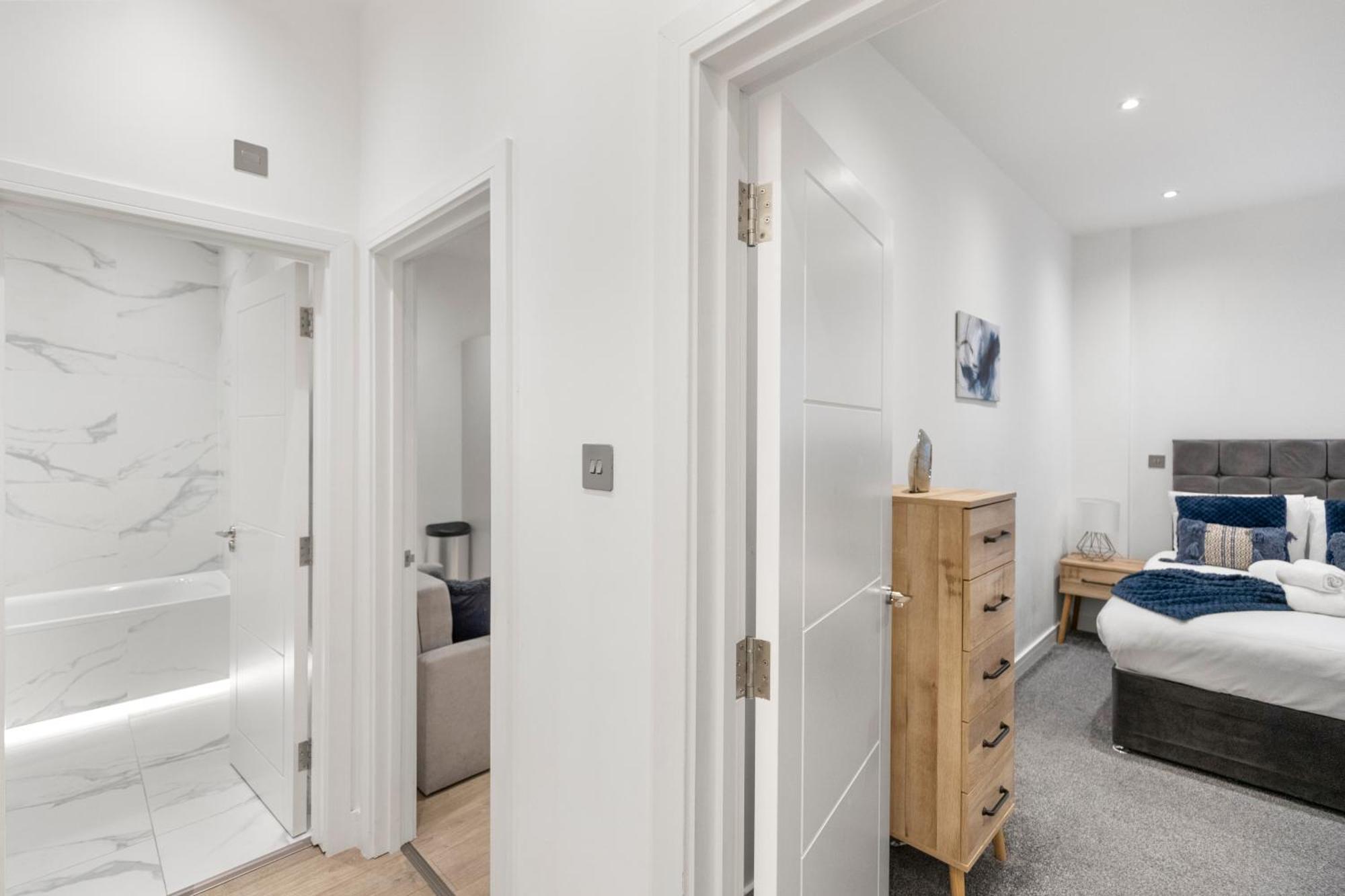Welcoming And Spacious Apartment- Excellent Location Londen