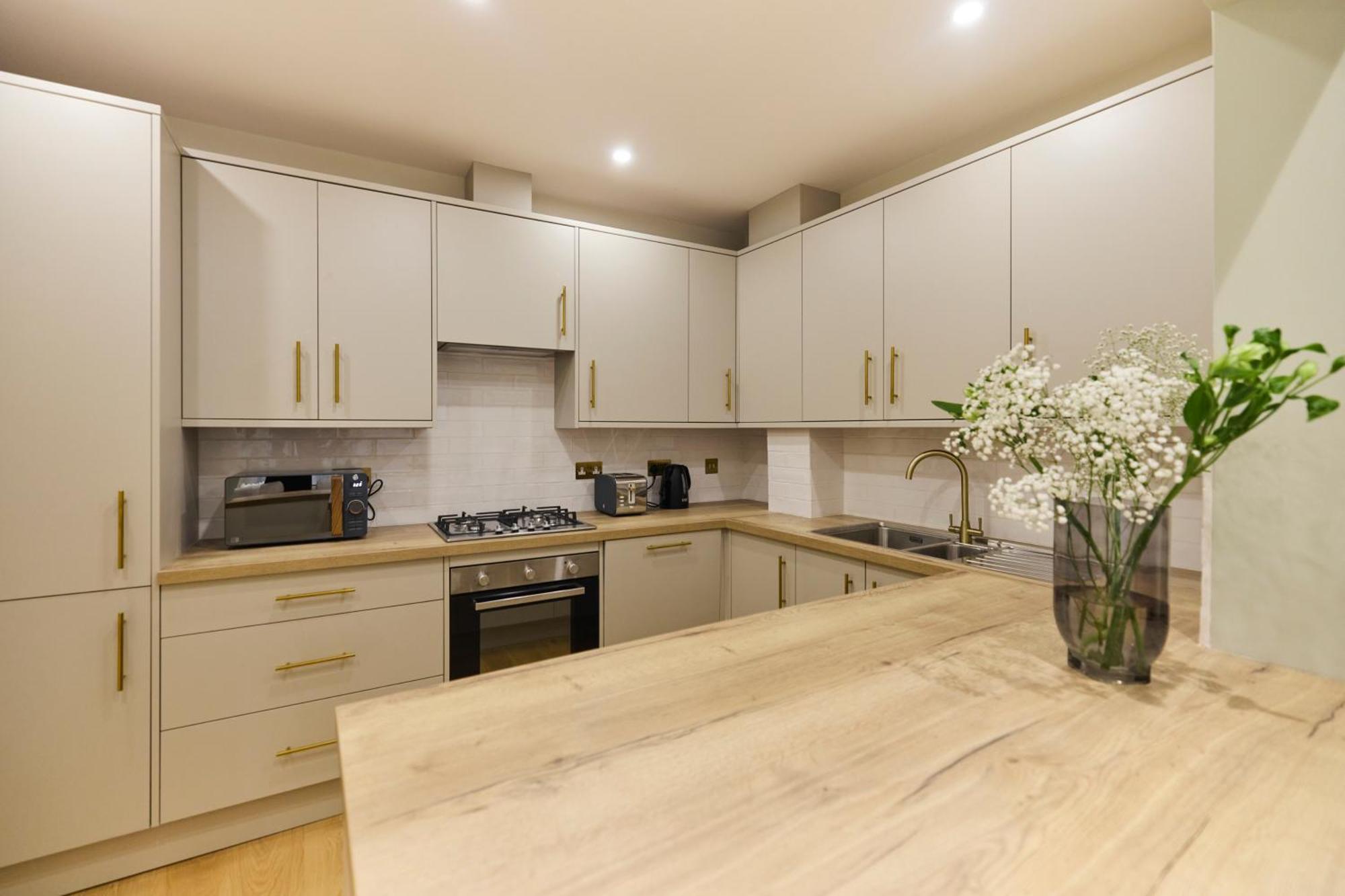 The Bayswater Gardens - Bright 3bdr * Londen