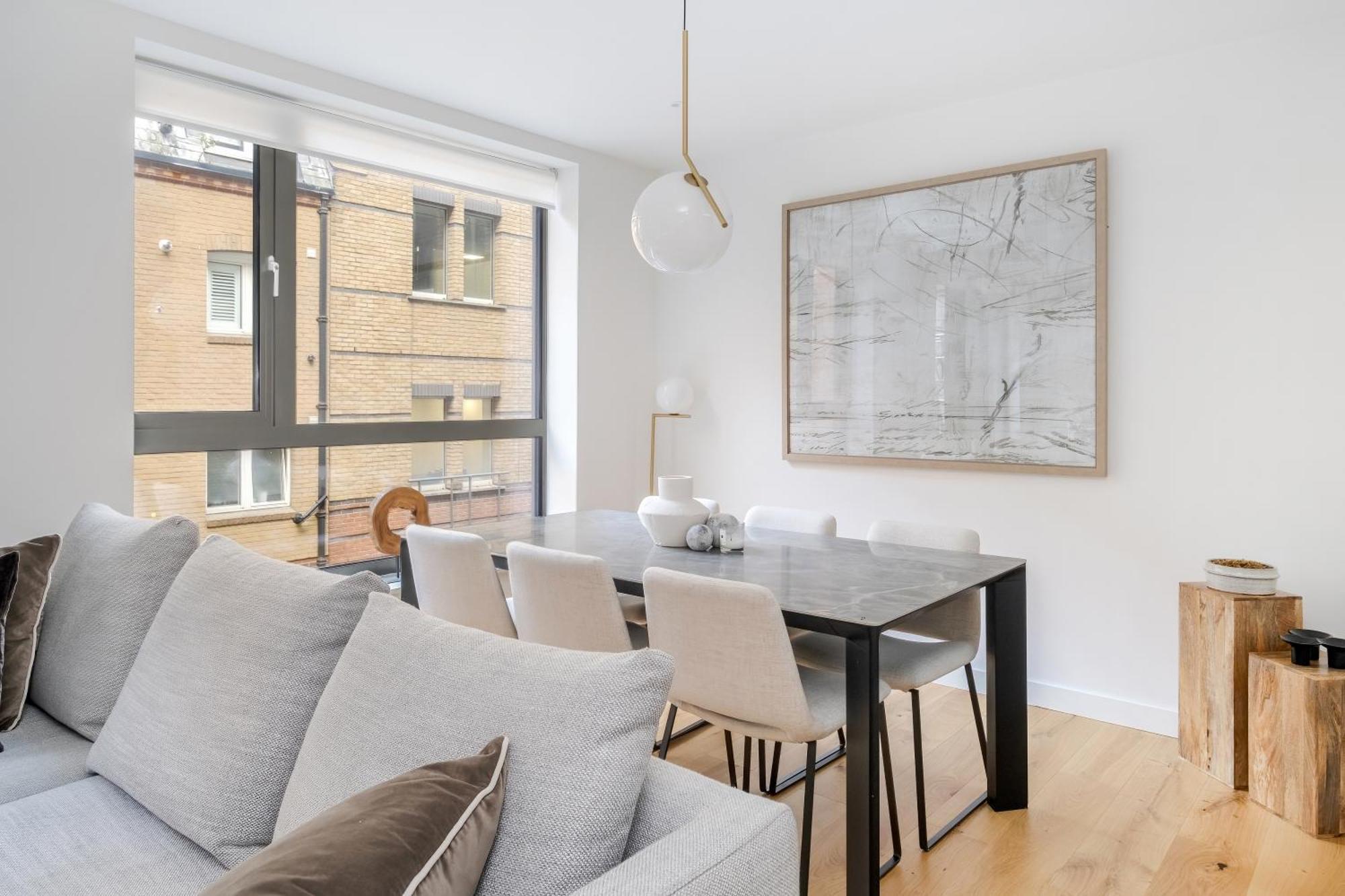 Luxury Mayfair Townhouse With Ac 3br 3ba *