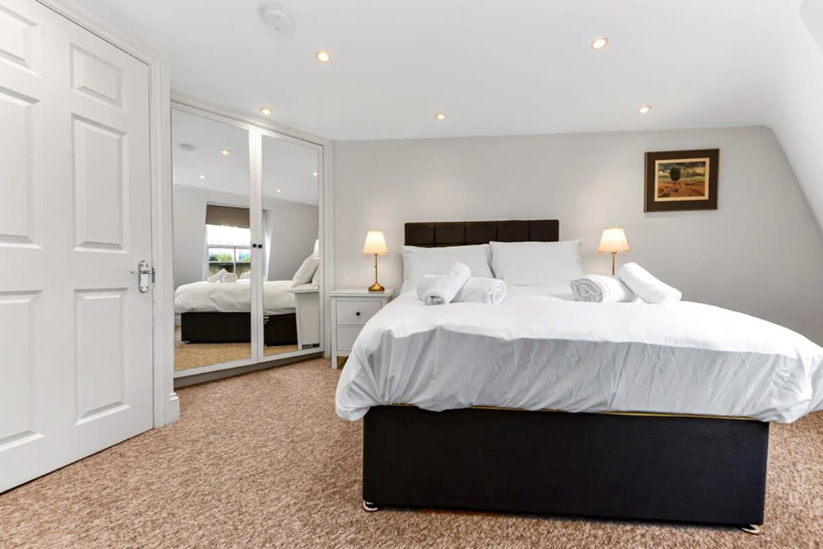 Modern 2 Bedroom Flat For 4 In Greater * London