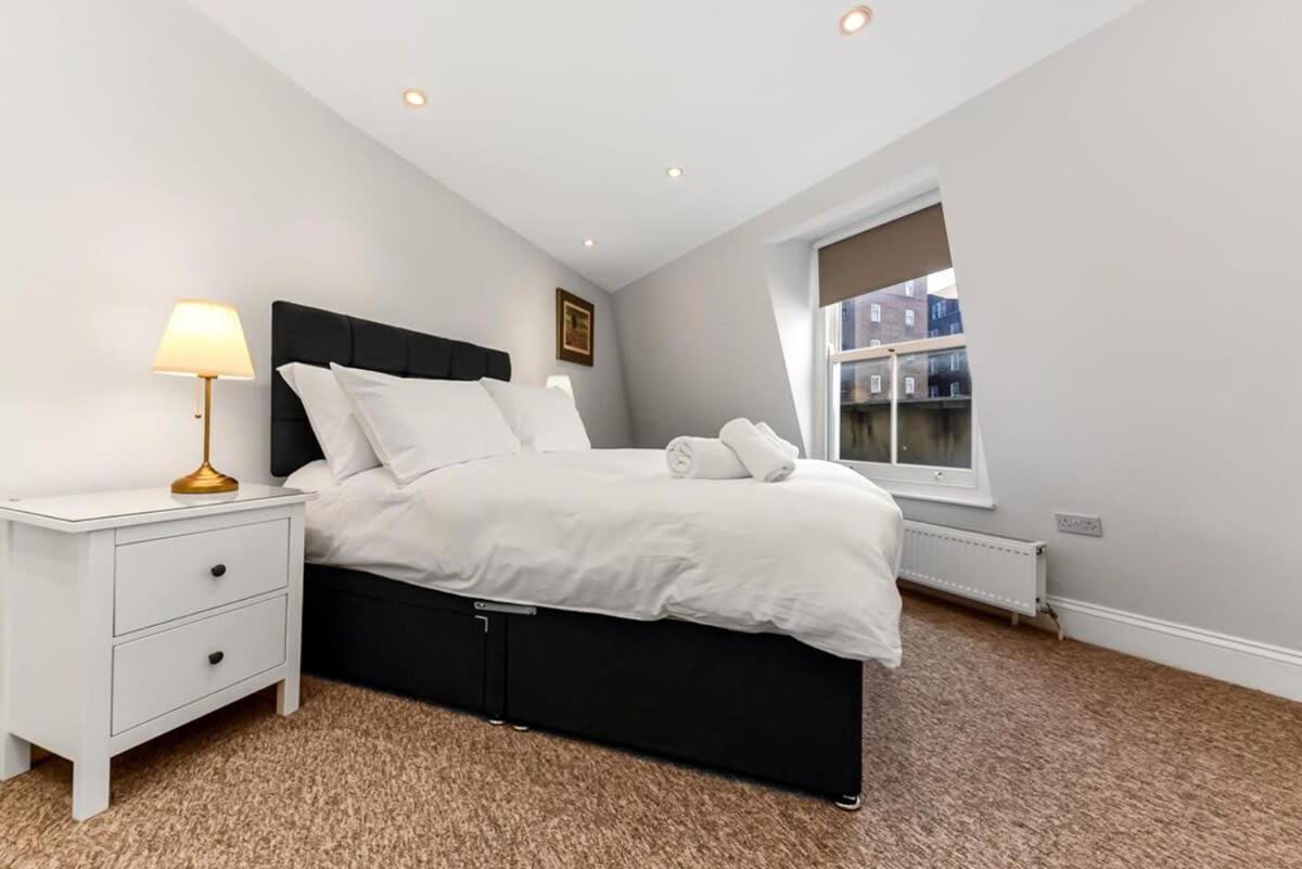 Modern 2 Bedroom Flat For 4 In Greater * London