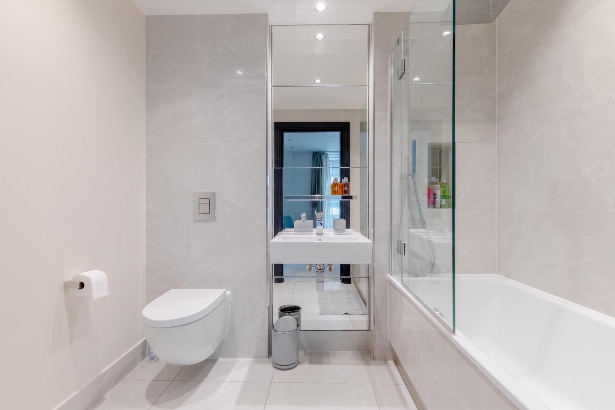 Luxury 2 Bed 2 Bath Close To Chelsea Londen