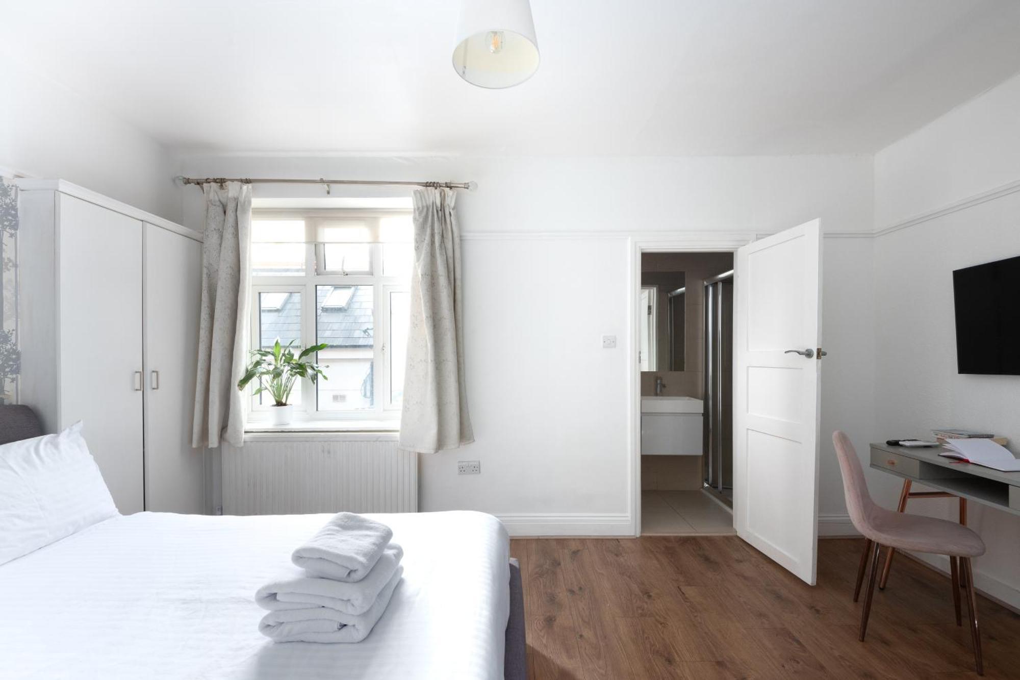 Argyle Apartahotel 3*