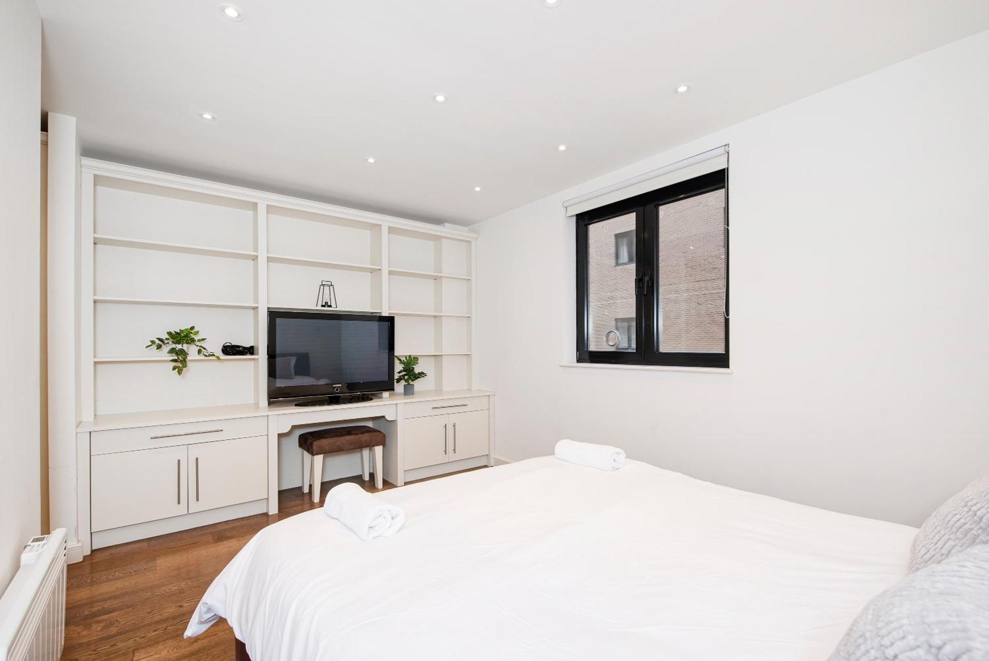 2 Bed Maissonette * Londres