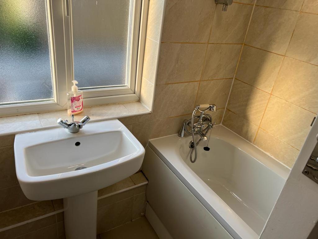 Homestay Double Near Canary Wharf 28 *