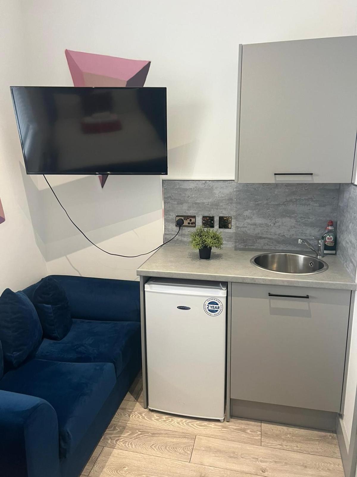 Serviced Ensuite Double - Near Greenwich Park - The O2 Arena - Nearby Transport Links To - New Cross Station - Lewisham Se14 *