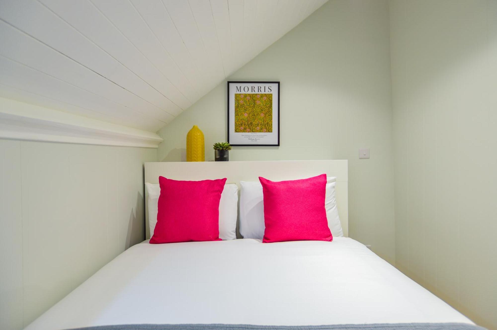 Split Level At West Hampstead By Concept *