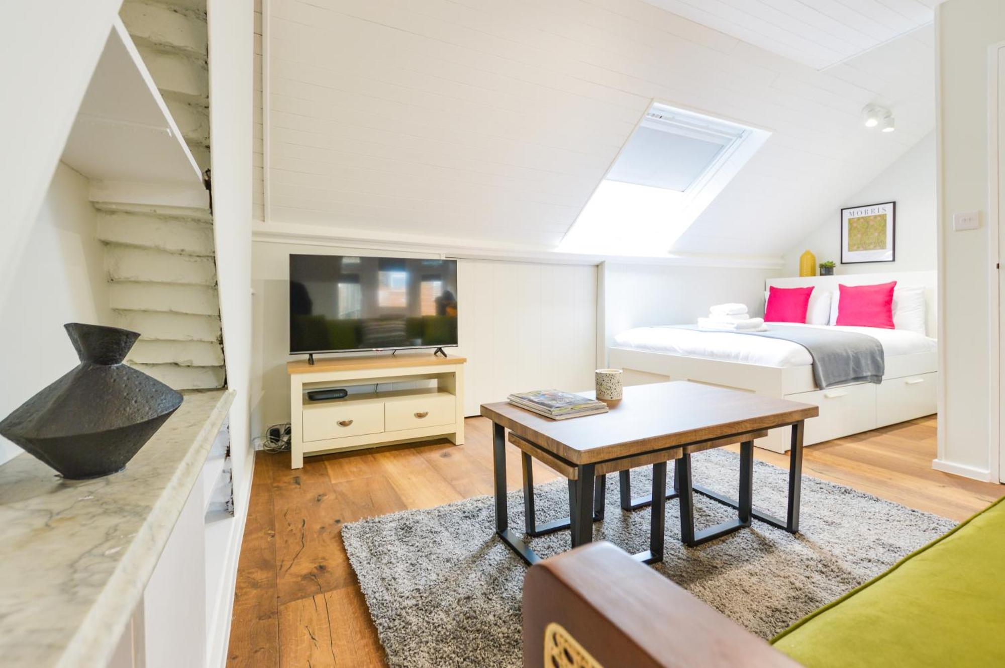 Apartment Split Level At West Hampstead By Concept