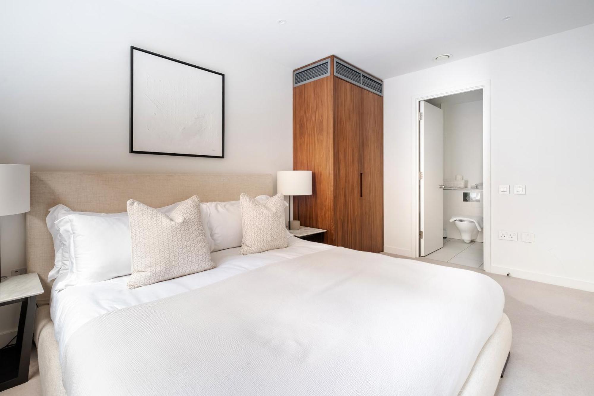 Luxury Mayfair Townhouse With Ac 3br 3ba Ferienhaus