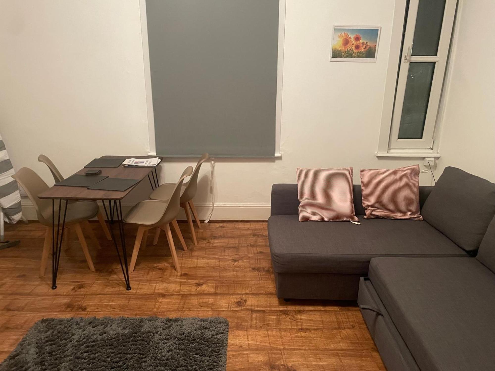 Luxury 1-bed With Stunning Views Perfect For Short In * Londen