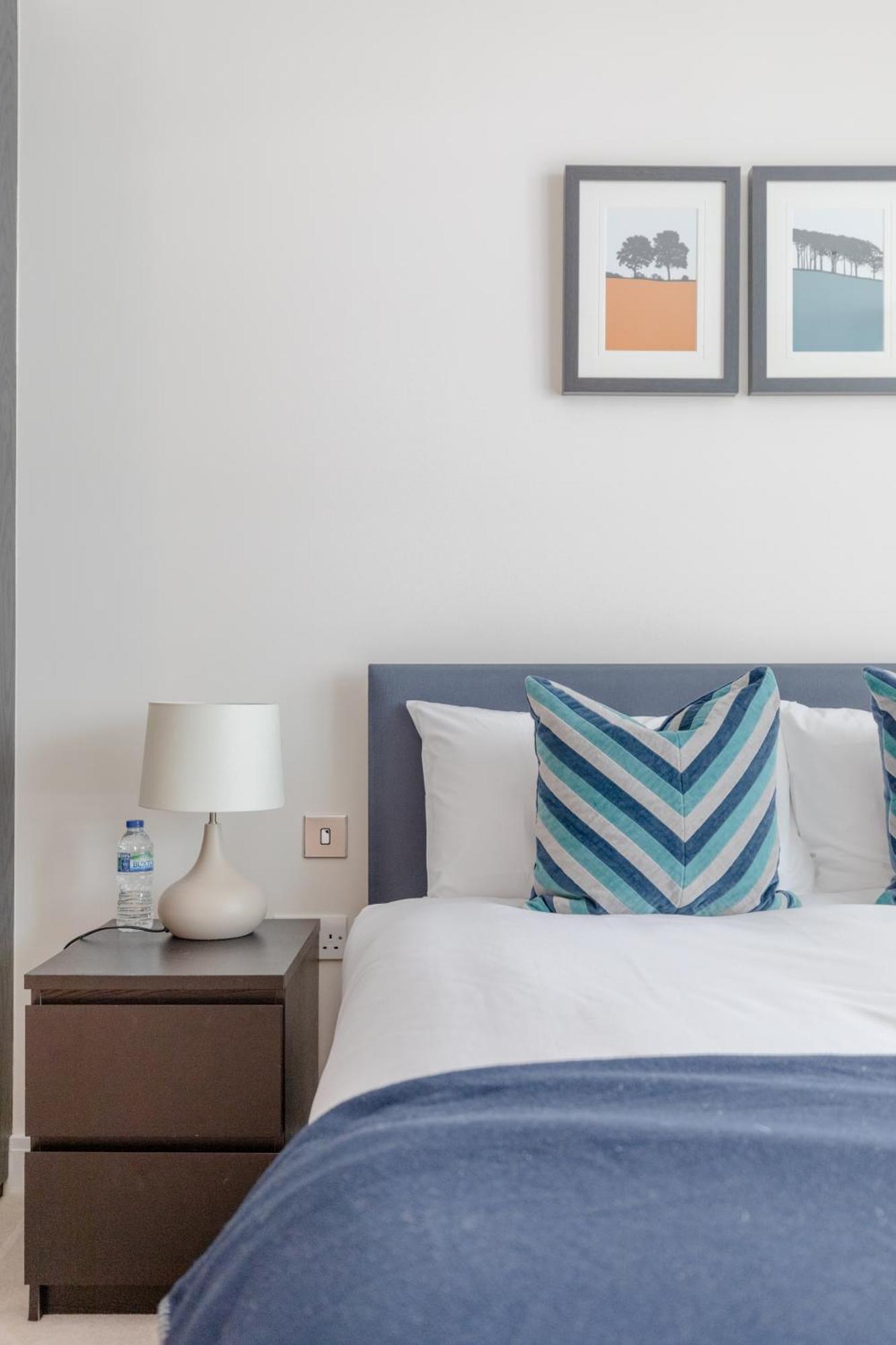 Luxury 2 Bed 2 Bath Close To Chelsea Appartement *