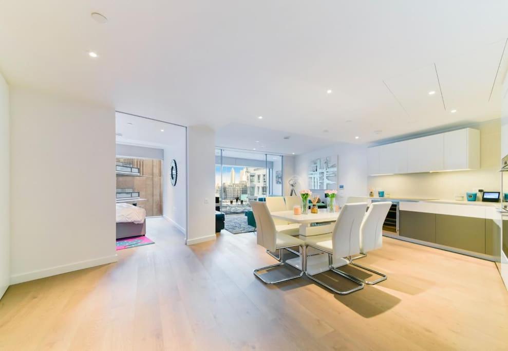 Apartment Luxury 3 Bedroom Battersea Power London