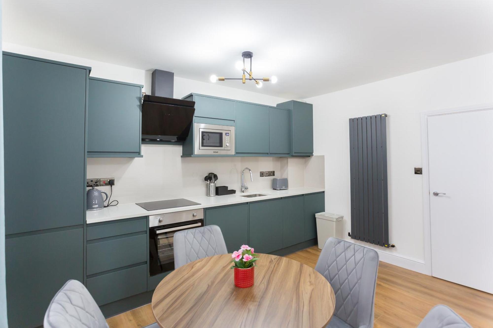 Centre One Bedroom Next To Station, Newly Renovated * Londres