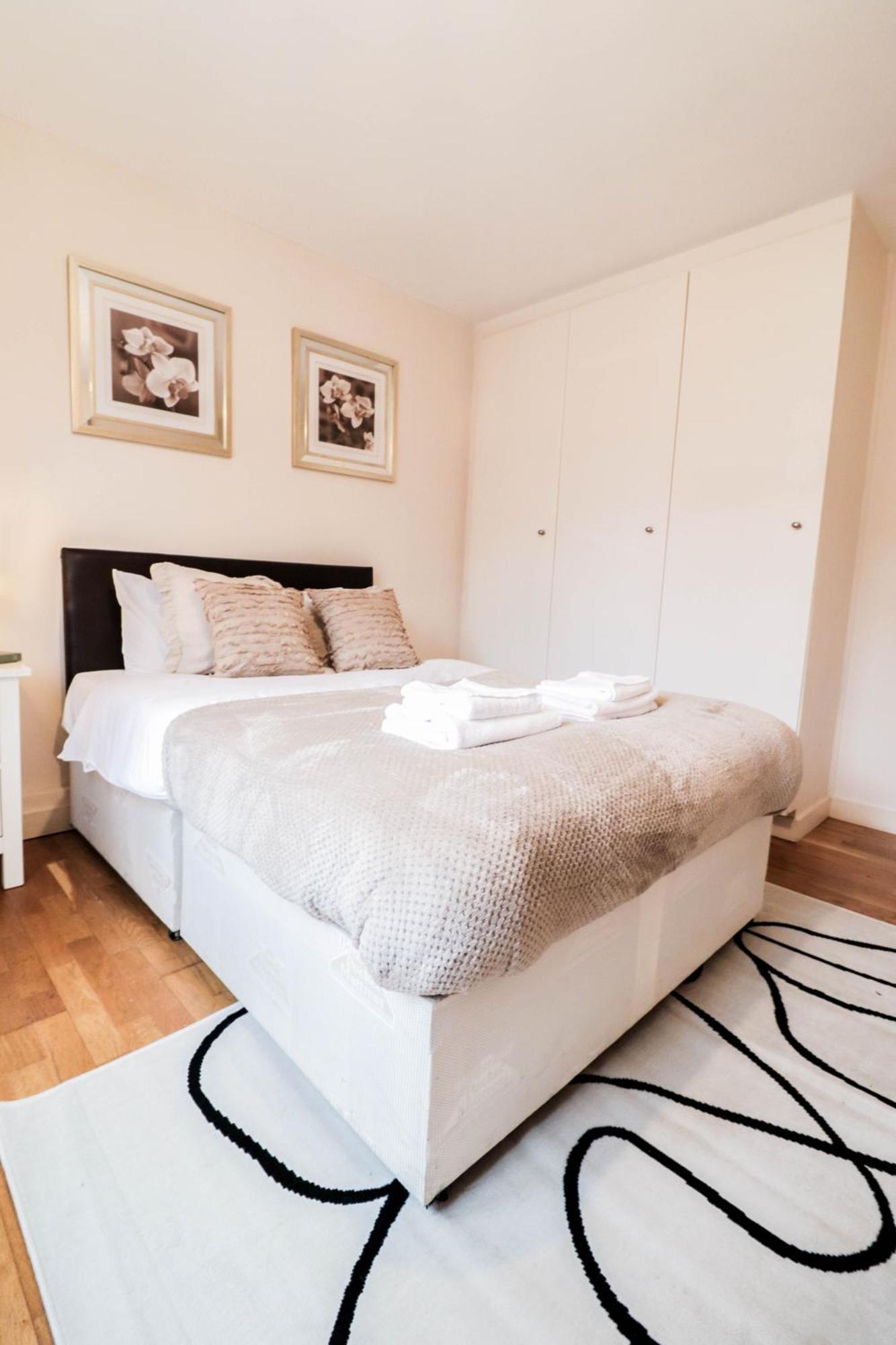 Gorgeous 2-Bedroom London Apartment Londen