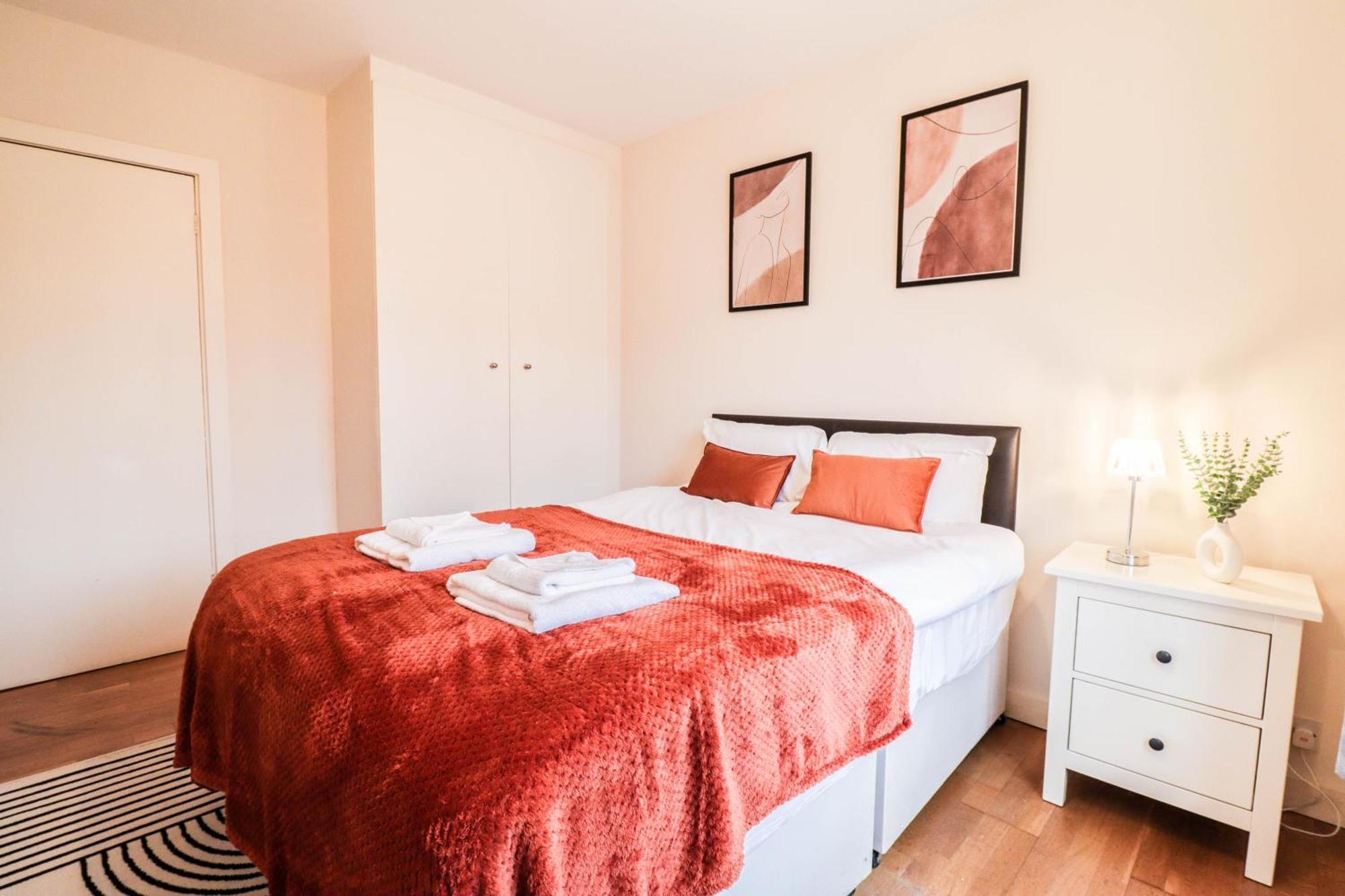 Gorgeous 2-Bedroom London Apartment
