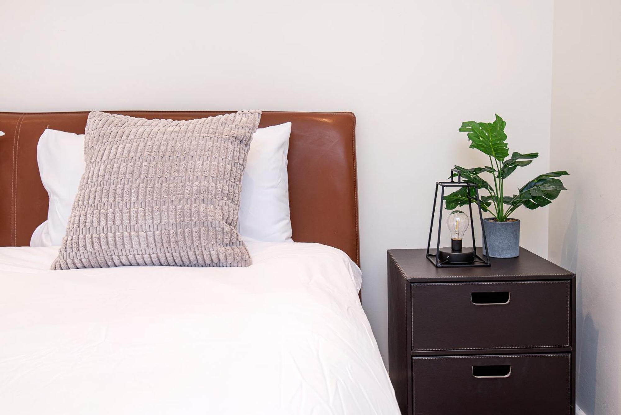 2 Bed Maissonette * Londres