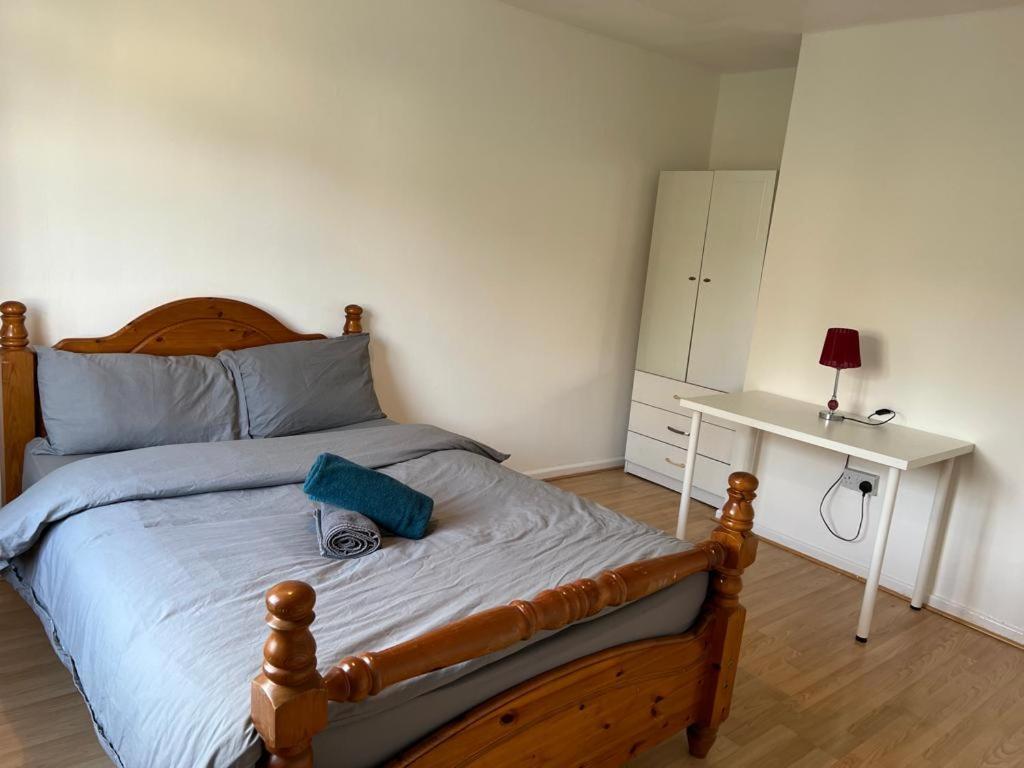 Double Near Canary Wharf 28 Homestay *