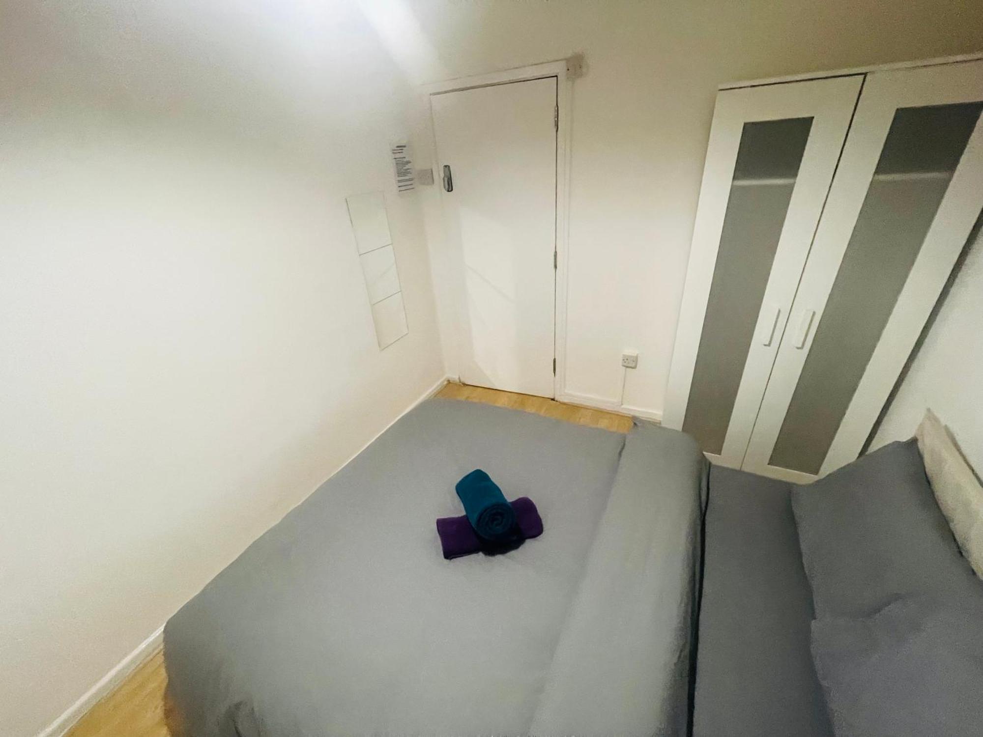 Homestay Double Near Canary Wharf 28 *