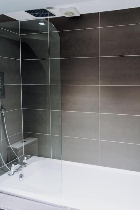 Modern 1br In Brixton - Just Renovated! Apartamento *