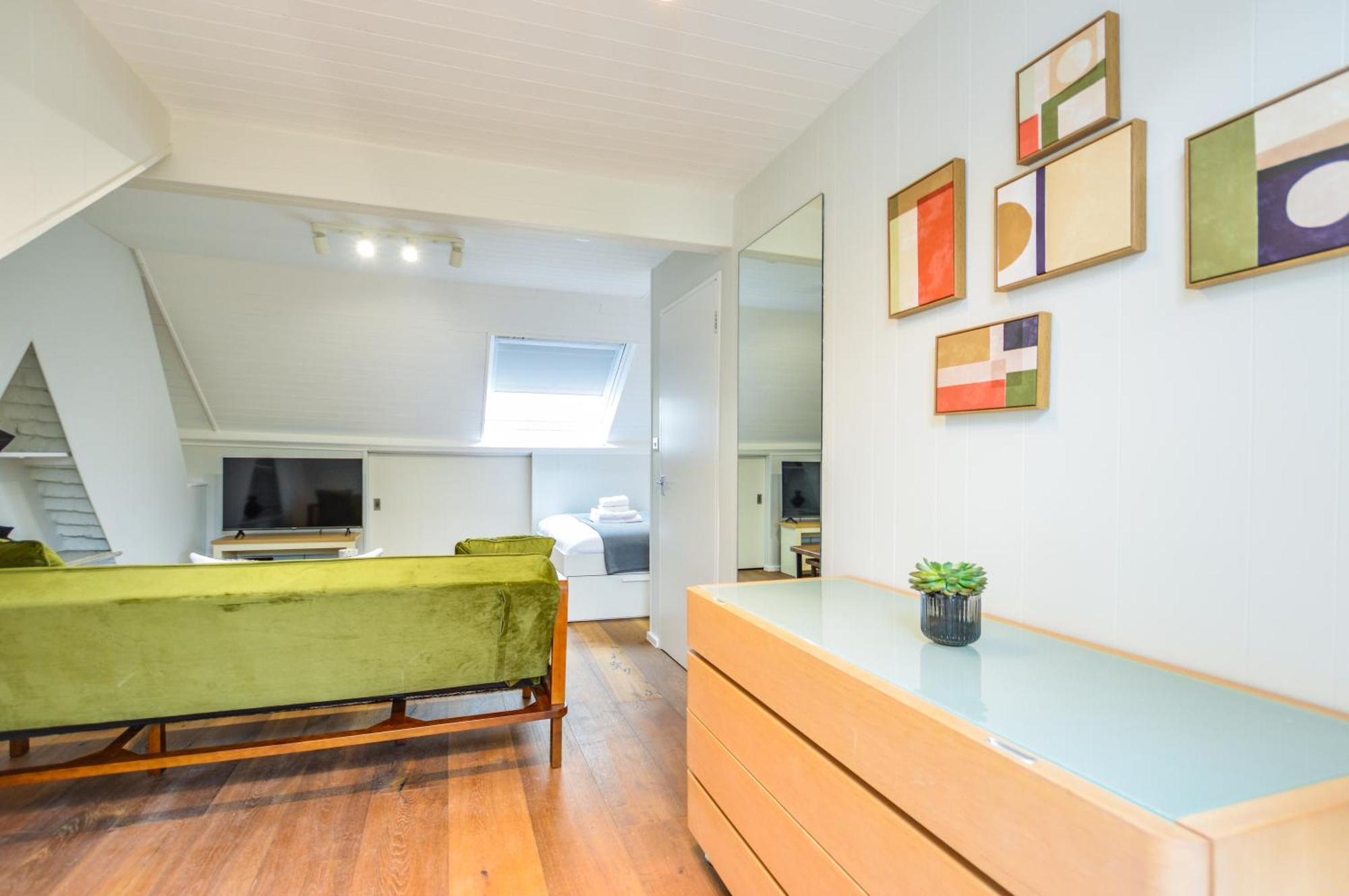 Split Level At West Hampstead By Concept Apartment London