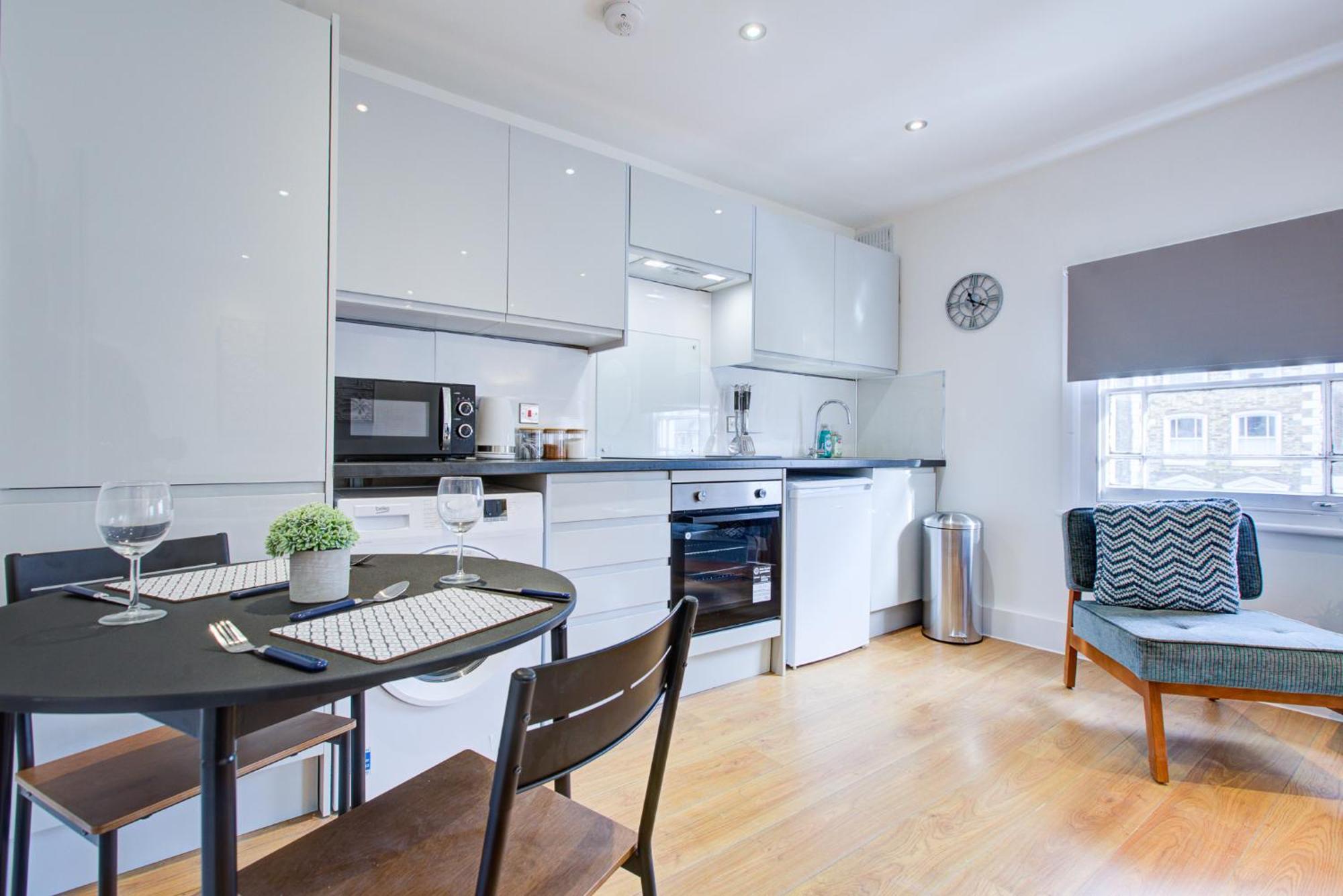 Wonderful Two-bedroom Apartment *