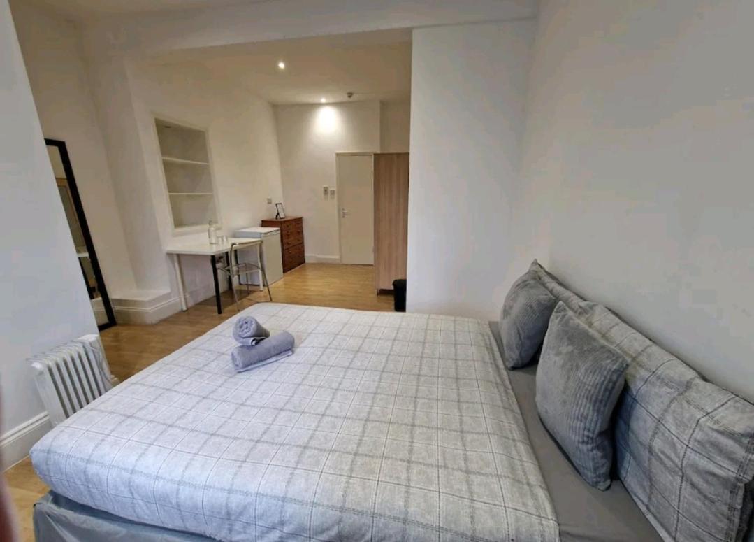 Habitación en casa particular Affordable In Shared Flat, Bridge