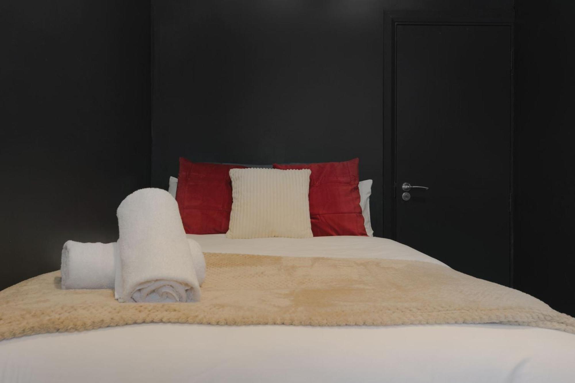 Amsterdam Hotel London