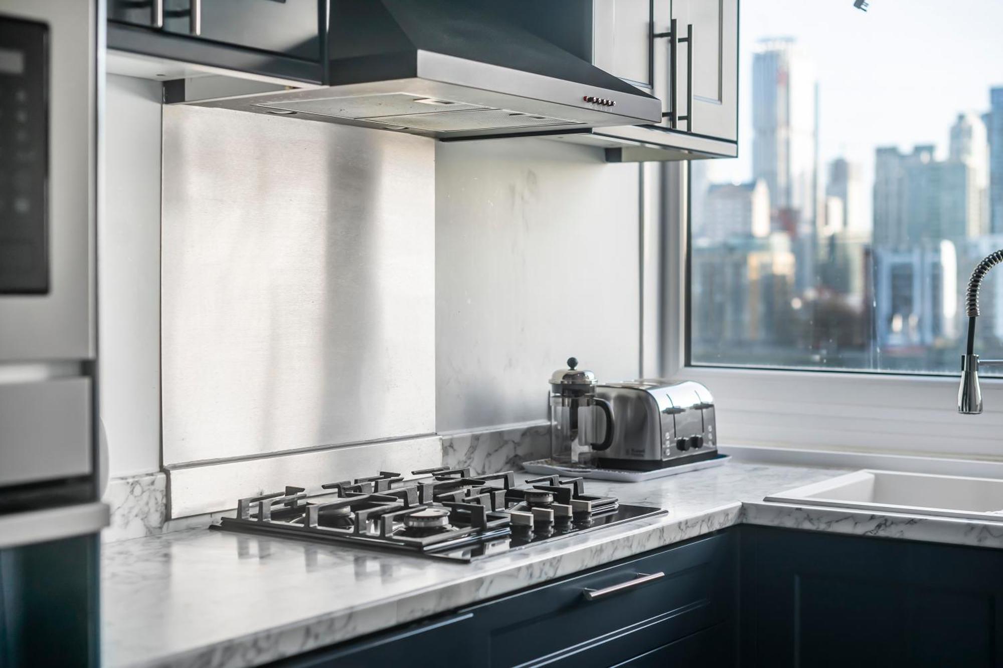 Habitación en casa particular Two Stunning Bedrooms & Private Balcony & River View Londres
