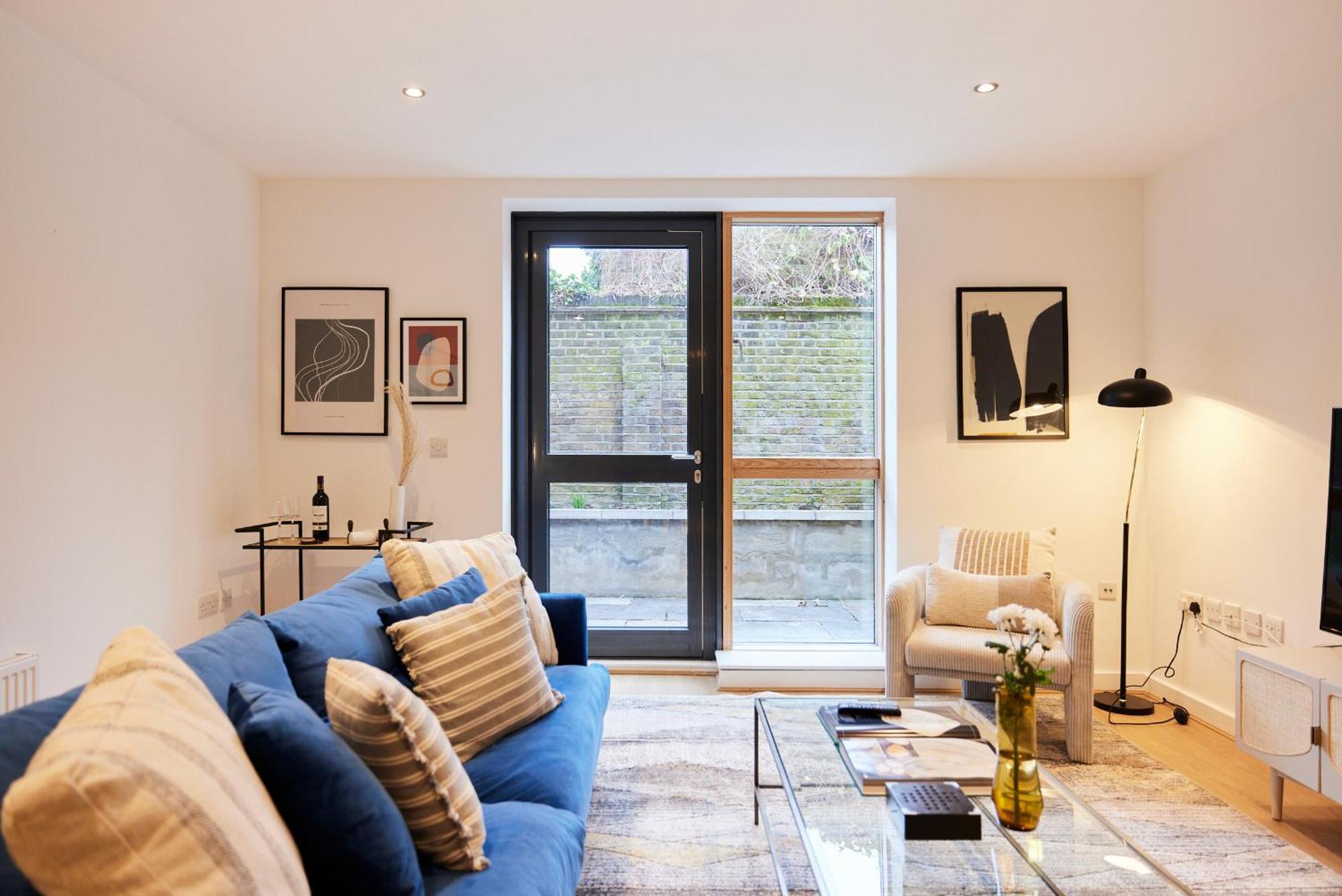 The Putney Escape - Trendy 2bdr Flat With Terrace + Parking * Londen