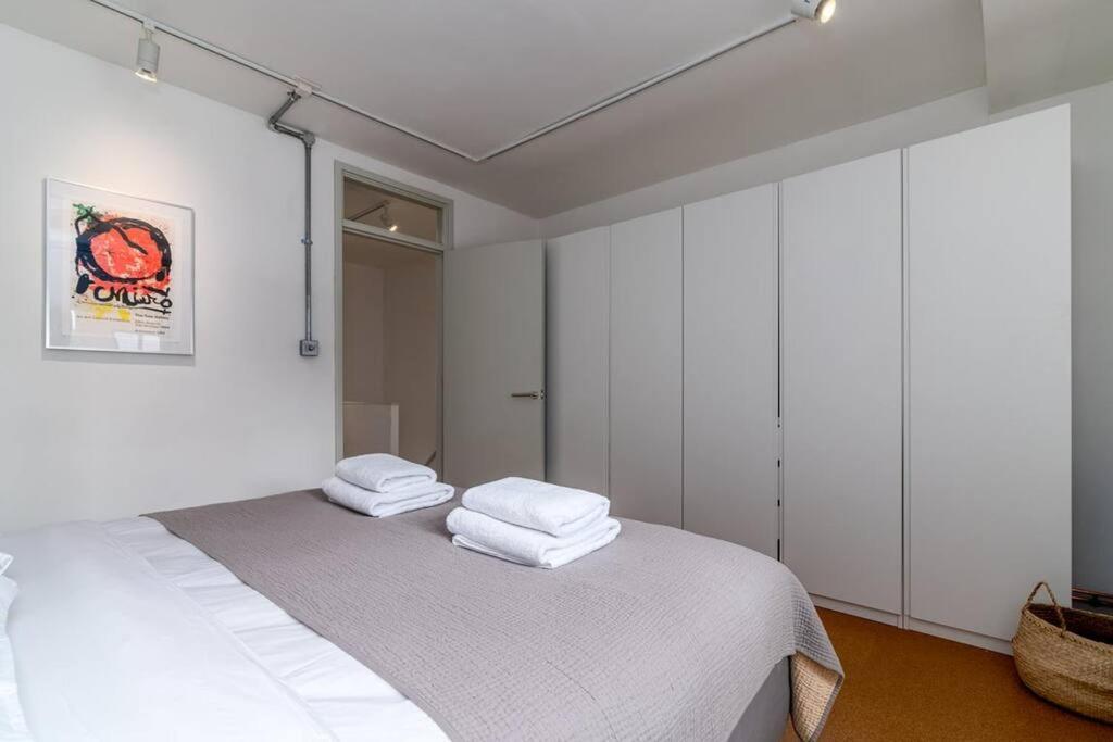 2-bedroom Minimalist In Borough