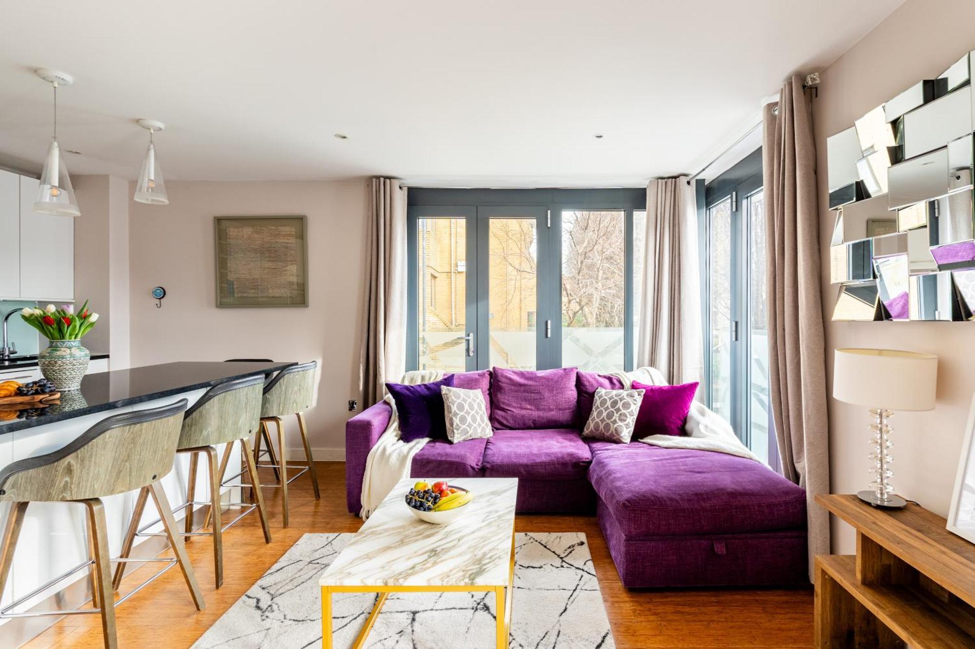 Apartment King Beds Apartment With En-Suite, Private Balcony And Elevator By Iconic Portobello Market