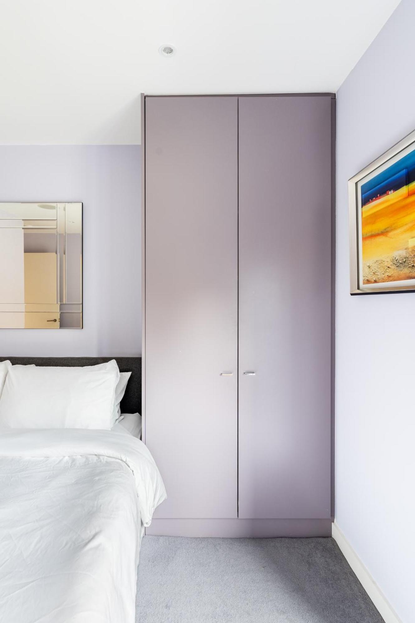 Apartment King Beds Apartment With En-Suite, Private Balcony And Elevator By Iconic Portobello Market *