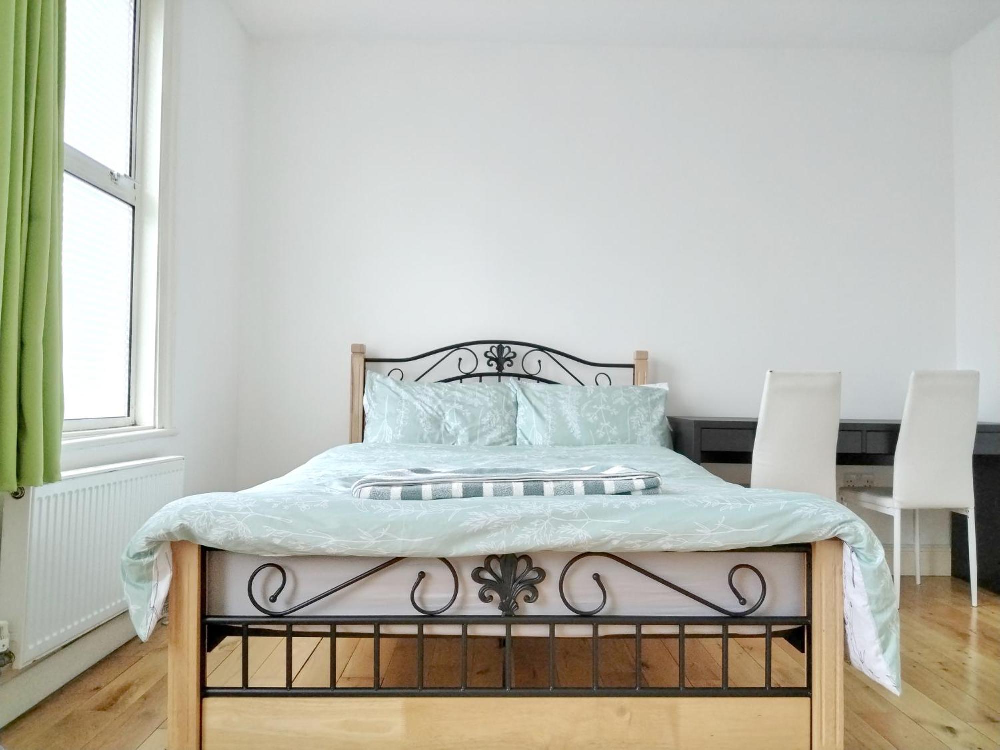 Guest house Cosy Near Canary Wharf & The O2 London