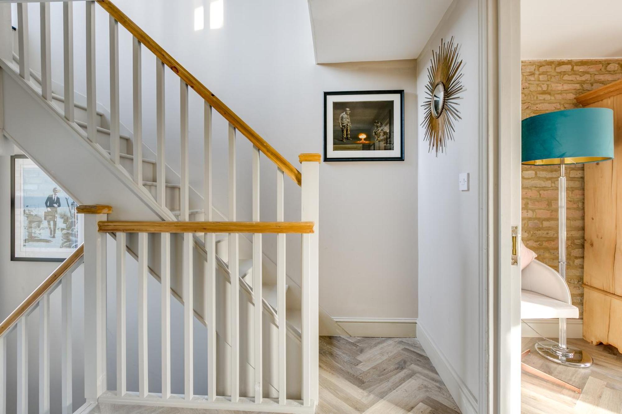Appartement Stylish 2 Bed Flat With Balcony Great Views Nrtube *