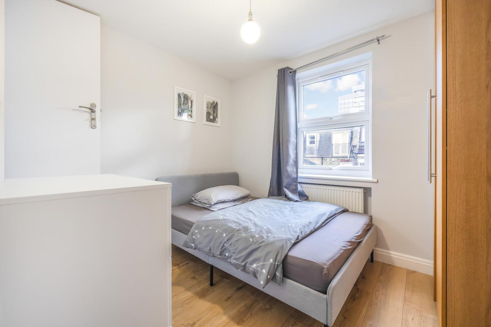 Appartement Spacious Near Hammersmith Staion Londen