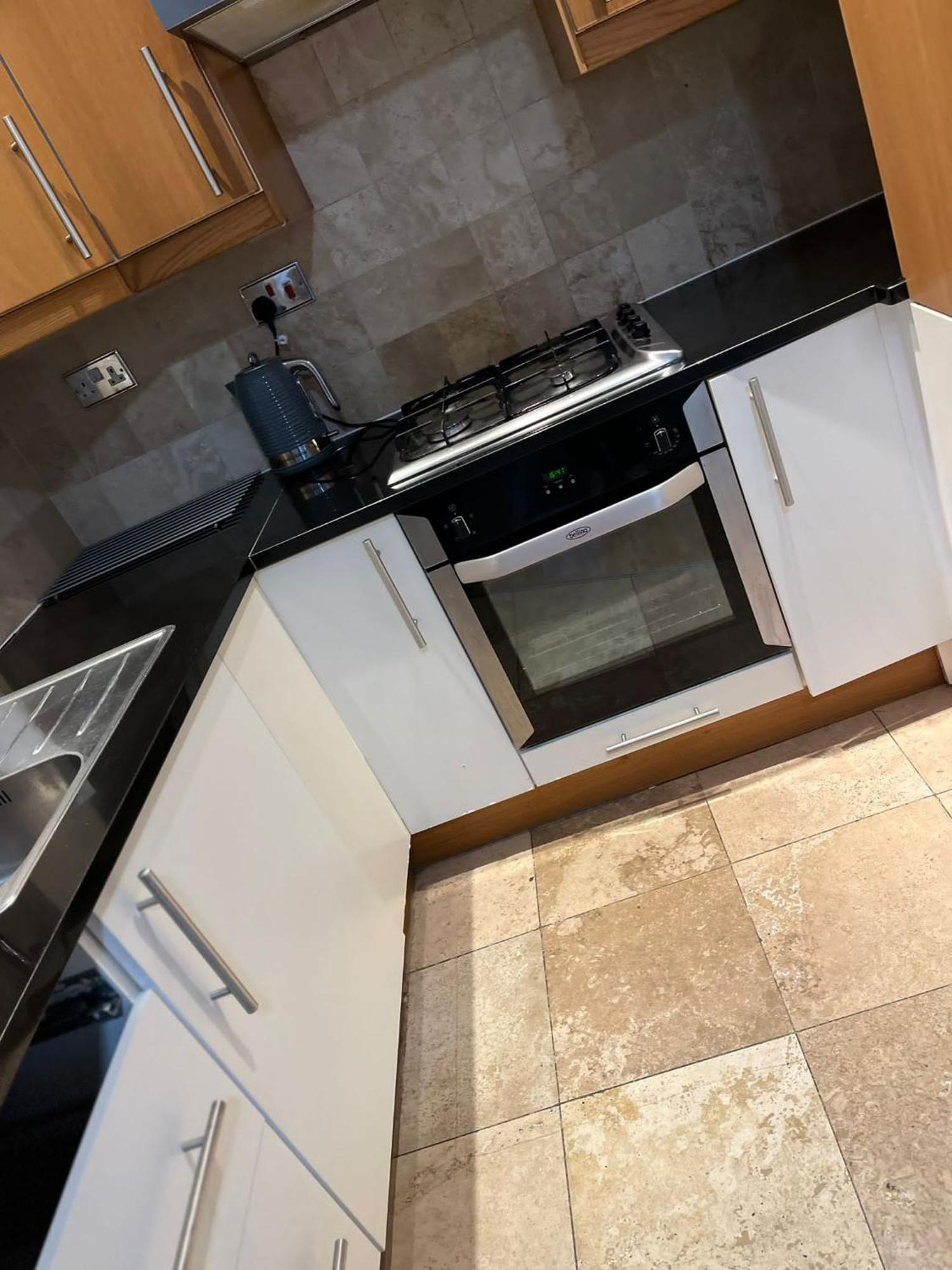 Minutes From Hammersmith And Kensington 2