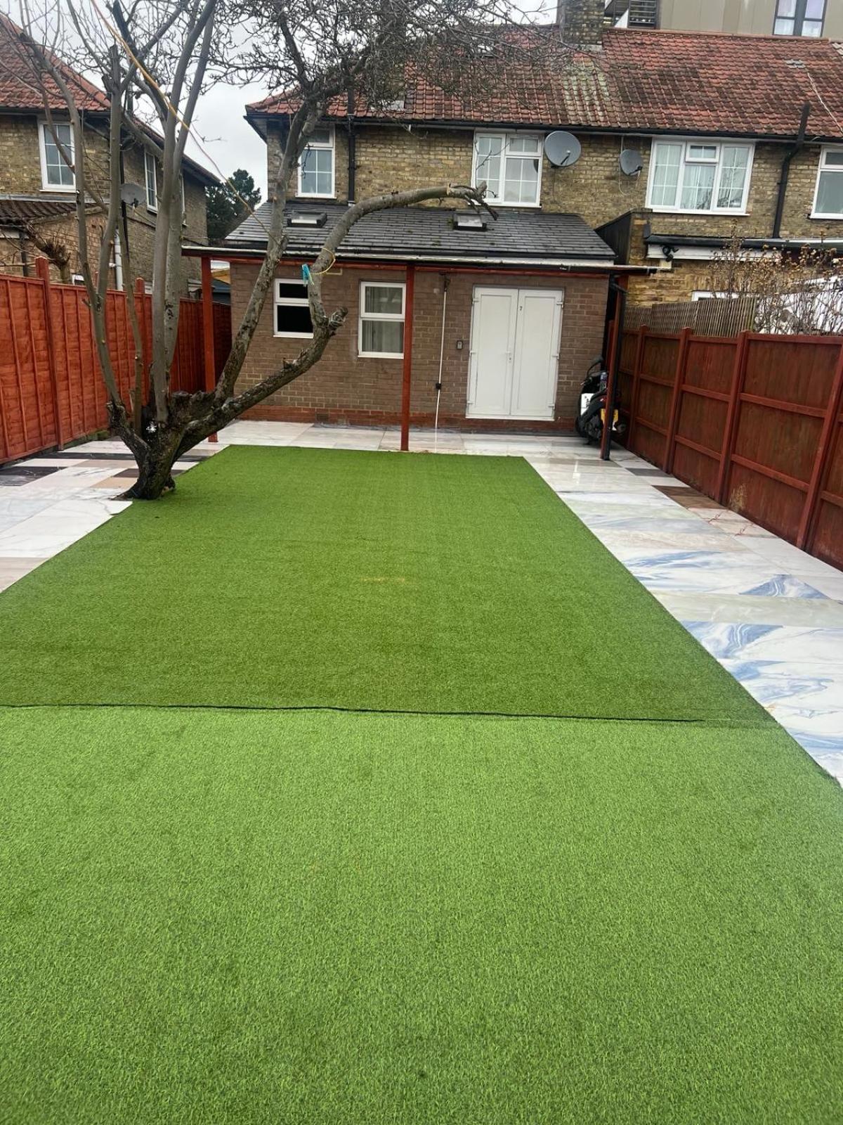Good Priced Single In Sherperds Bush * Londen