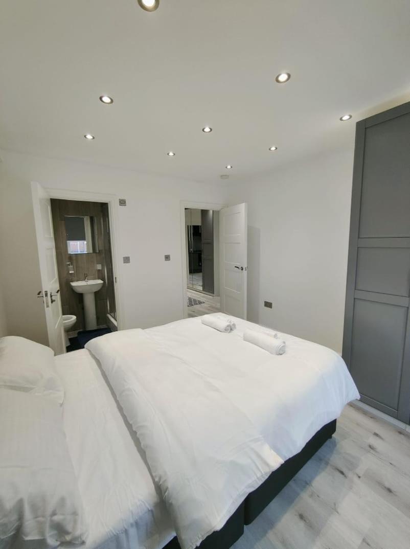Flat 6 Crawford *