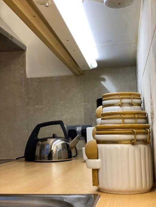 Spacious Flat In The Desirable Area Of Londen