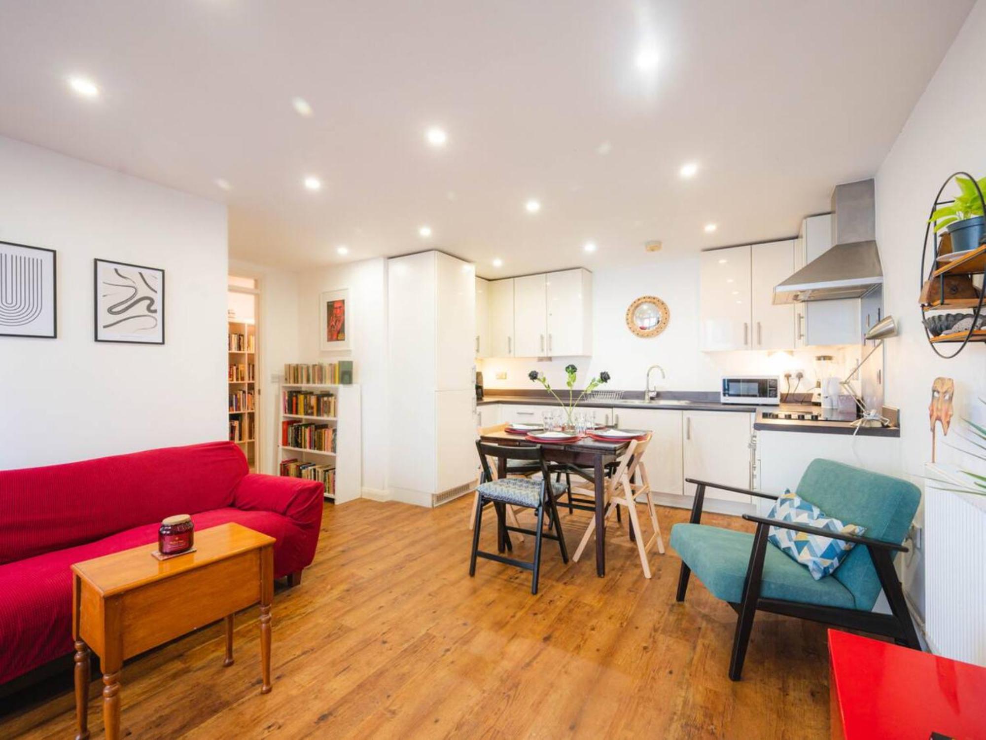 Apartment Pass The Keys Modern 2-bed With Private Balcony, Near Dalston Junction Station - Ideal Urban Retreat! London