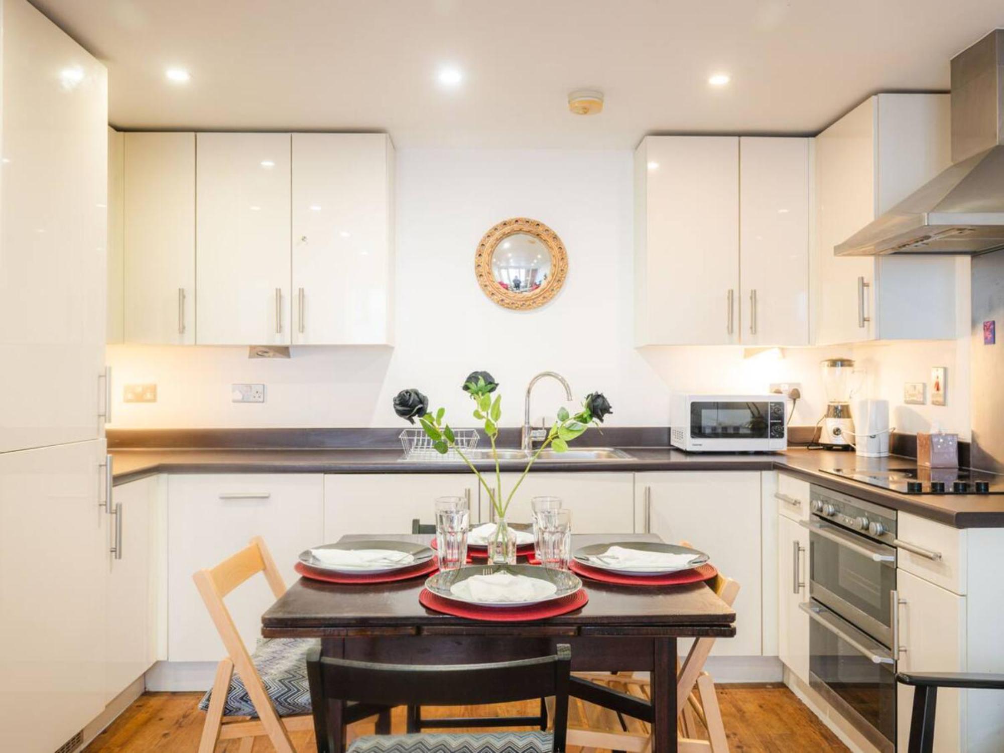 Pass The Keys Modern 2-bed With Private Balcony, Near Dalston Junction Station - Ideal Urban Retreat! Apartment London