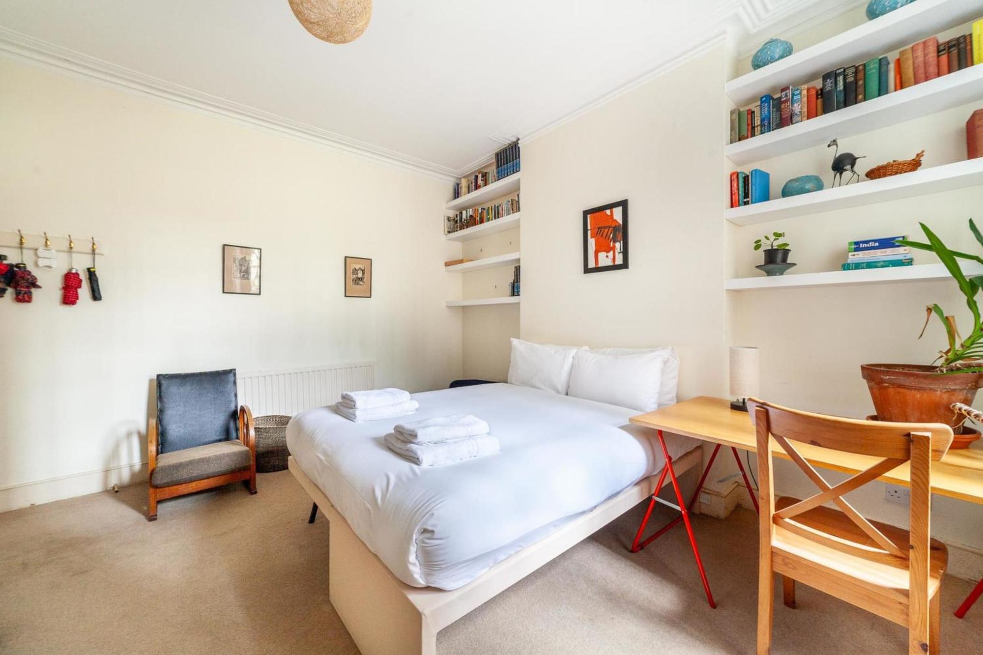 Cosy And Spacious London
