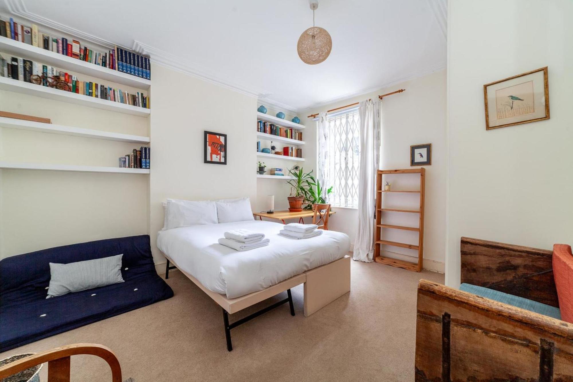 Cosy And Spacious Apartment
