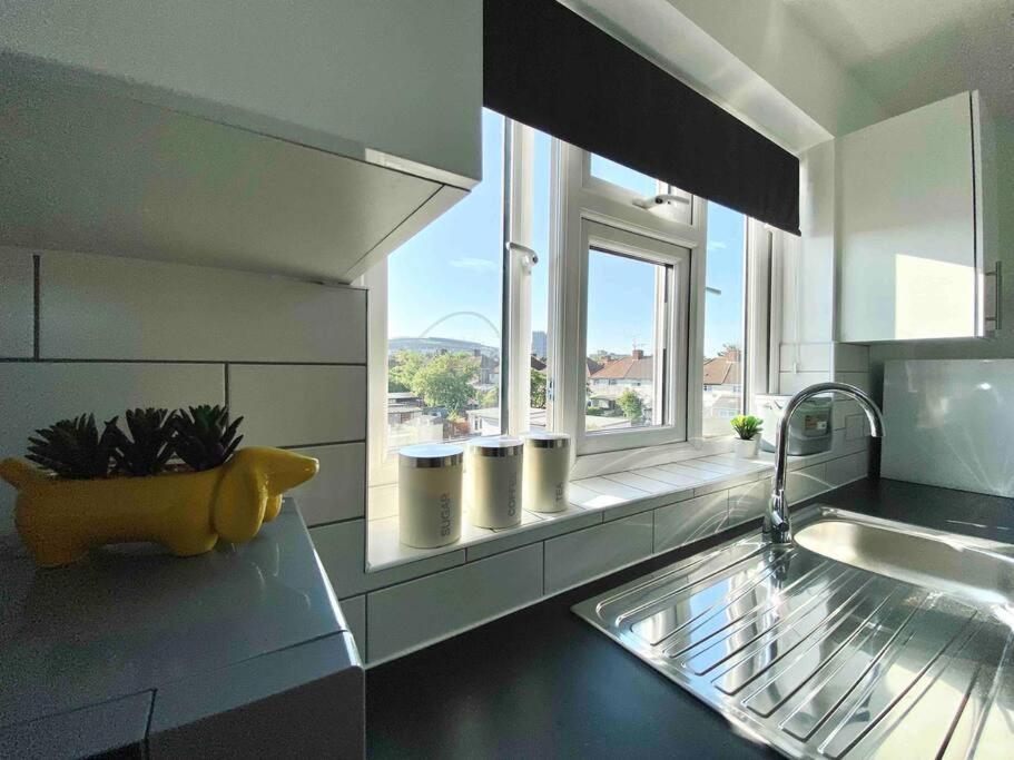 Bright Loft 30min To Appartement Londen